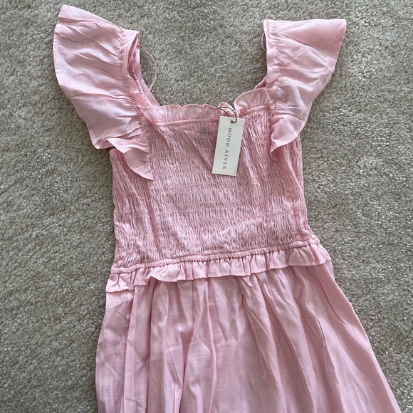 MOON RIVER Women's Smocked Dress - Picture 5 of 7